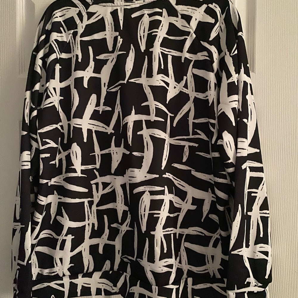 Black and White Graphic Women’s Shirt